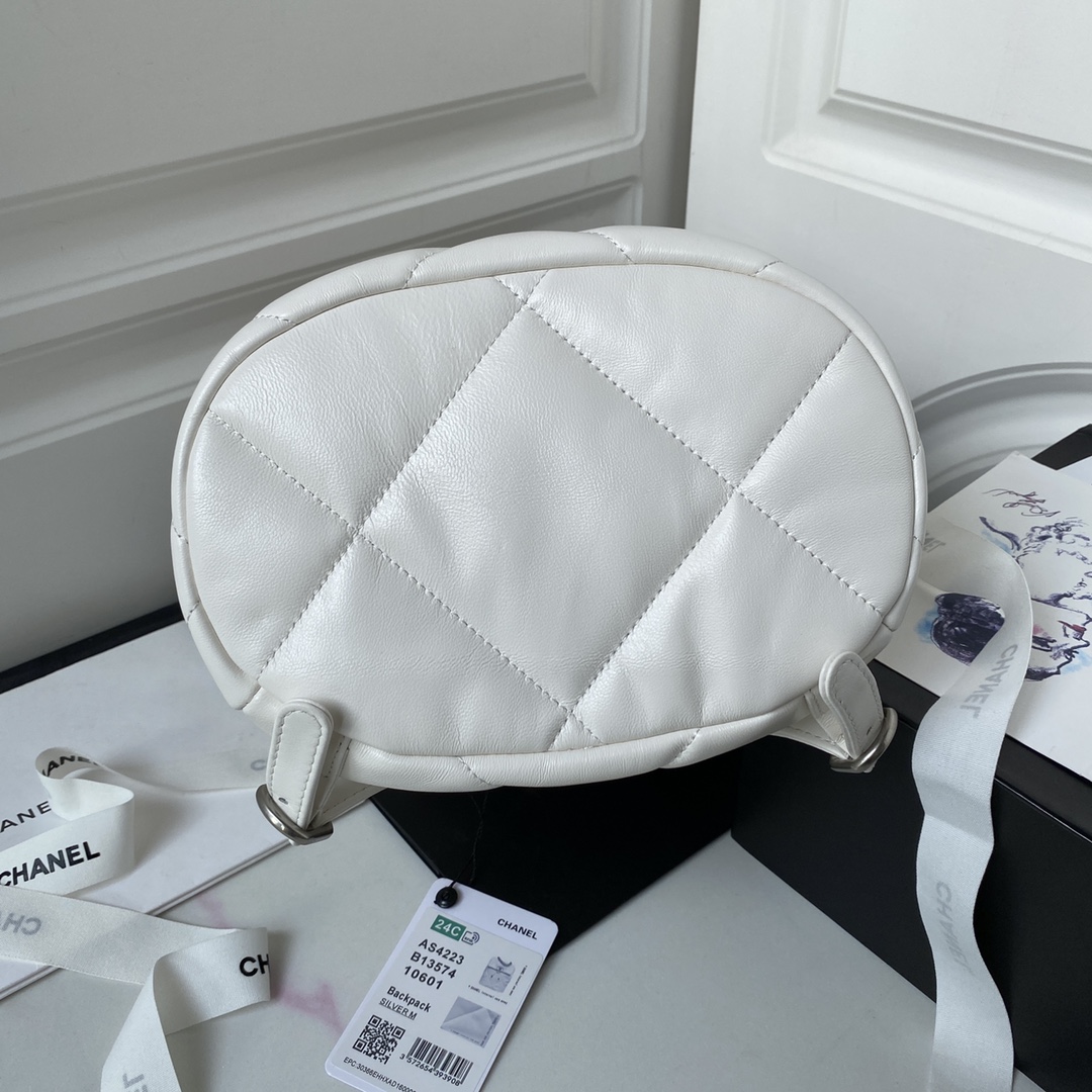 Lambskin 19 Backpack AS4223 White/Silver